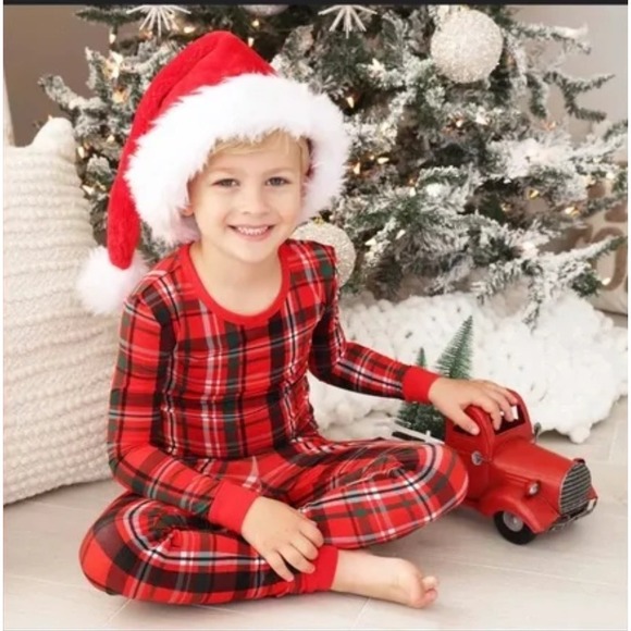 Caden Lane Cozy Season Christmas Plaid Bamboo Pajama Set Size 7/8 Unisex - Picture 1 of 8